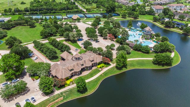 5711 Clouds Creek Lane, Sugar Land, TX 77479