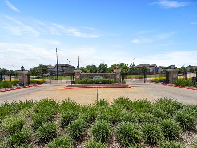 5711 Clouds Creek Lane, Sugar Land, TX 77479