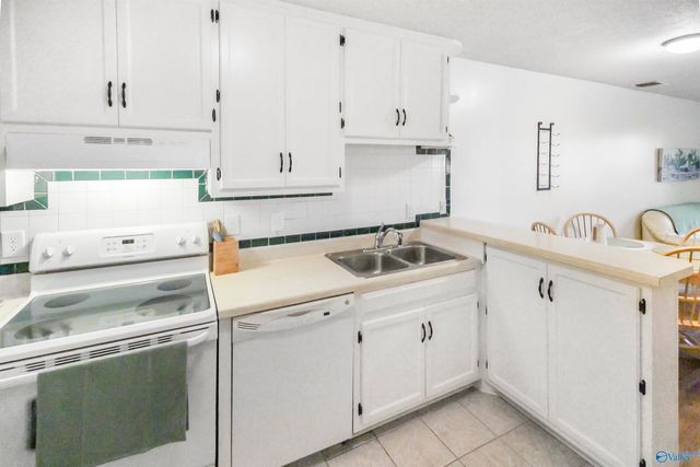 2132 Belle Grove Drive SW 2132, Huntsville, AL 35802