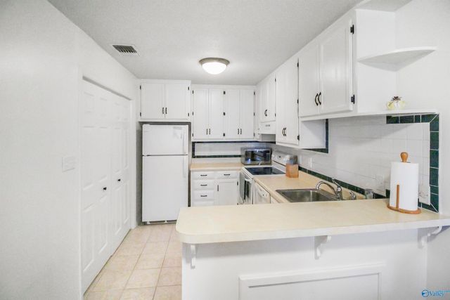 2132 Belle Grove Drive SW 2132, Huntsville, AL 35802