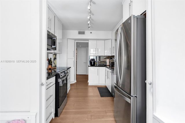 9 Island Ave 415, Miami Beach, FL 33139