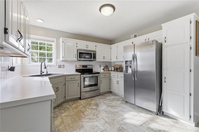 1319 NE 105th Terrace, Kansas City, MO 64155