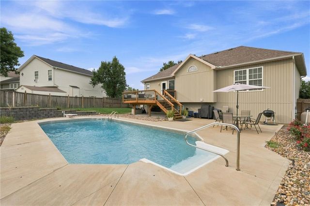 1319 NE 105th Terrace, Kansas City, MO 64155