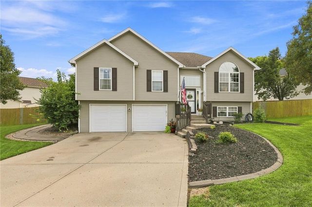 1319 NE 105th Terrace, Kansas City, MO 64155