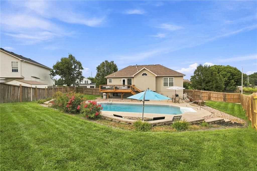 1319 NE 105th Terrace, Kansas City, MO 64155