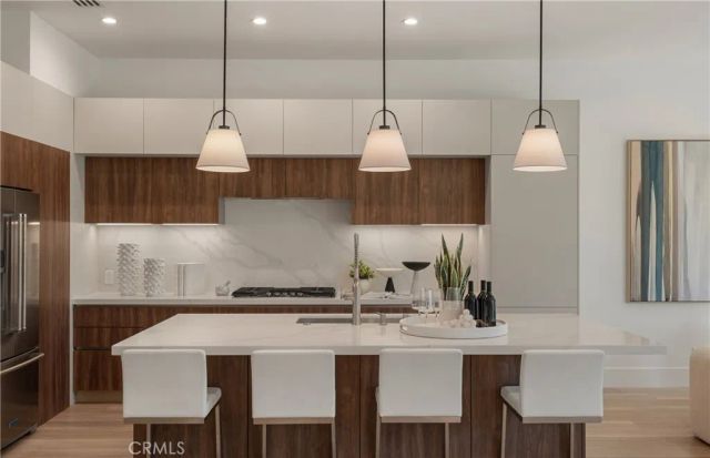 2187 Meyer Place, Costa Mesa, CA 92627