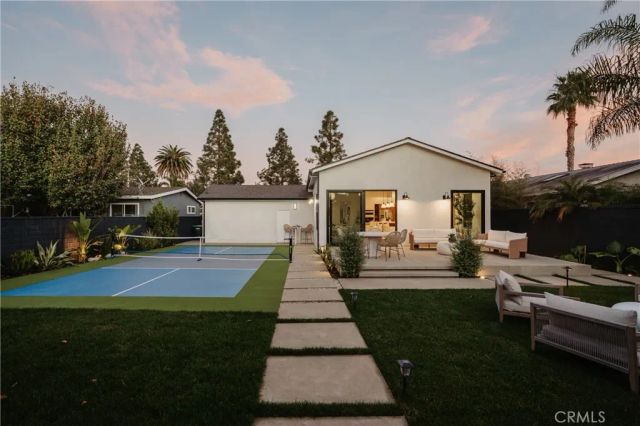 2187 Meyer Place, Costa Mesa, CA 92627