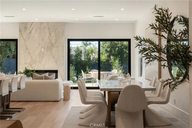 2187 Meyer Place, Costa Mesa, CA 92627