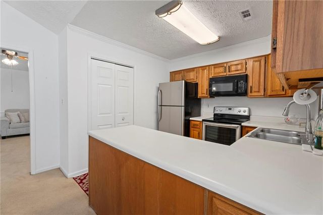 2 Dover Trail, Peachtree City, GA 30269