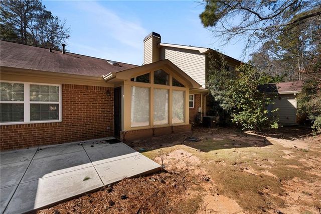 2 Dover Trail, Peachtree City, GA 30269