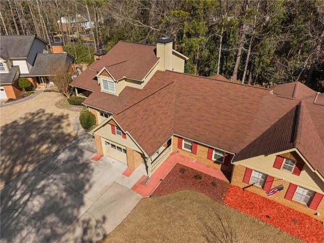 2 Dover Trail, Peachtree City, GA 30269