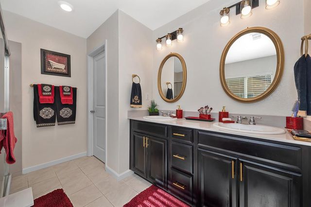 1057 Lincolnshire, Lincoln, CA 95648