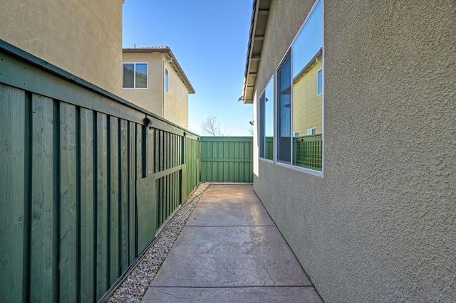 1057 Lincolnshire, Lincoln, CA 95648