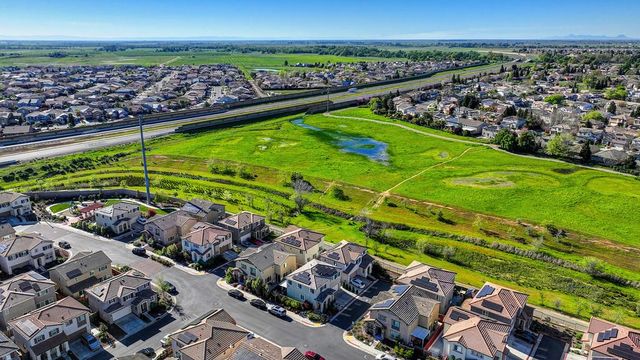 1057 Lincolnshire, Lincoln, CA 95648