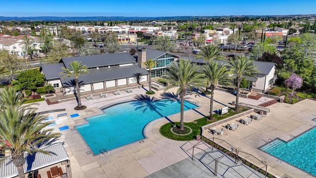 1057 Lincolnshire, Lincoln, CA 95648