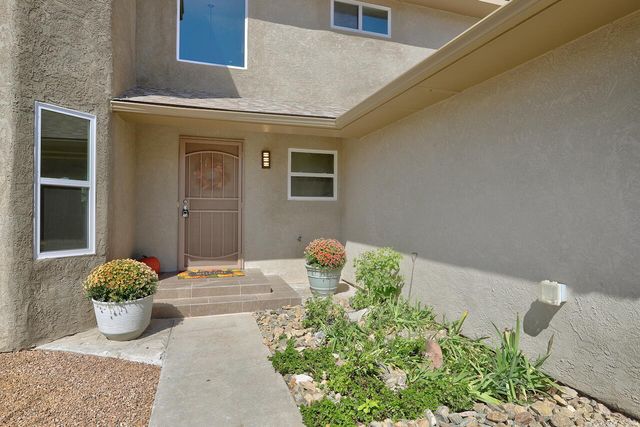 5823 Lost Dutchman Avenue NE, Albuquerque, NM 87111