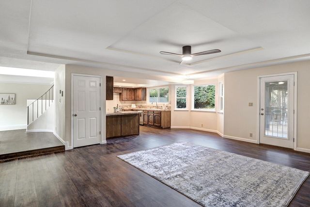 5823 Lost Dutchman Avenue NE, Albuquerque, NM 87111