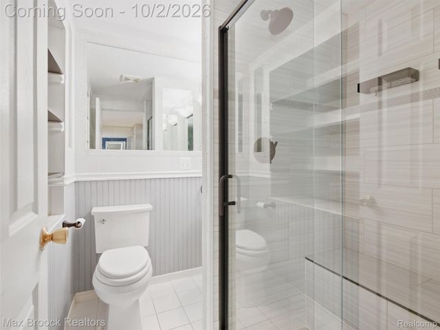 3548 Valleyview Court, West Bloomfield Charter Township, MI 48323