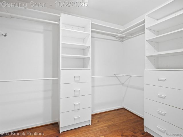 3548 Valleyview Court, West Bloomfield Charter Township, MI 48323