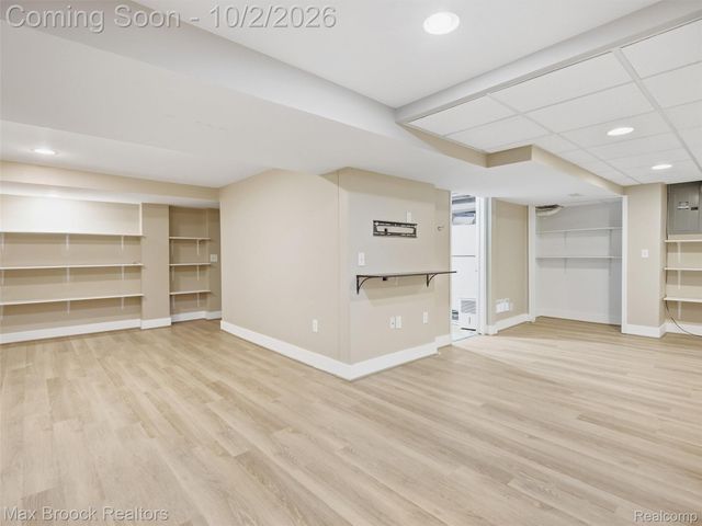 3548 Valleyview Court, West Bloomfield Charter Township, MI 48323