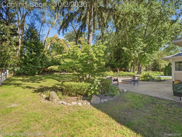 3548 Valleyview Court, West Bloomfield Charter Township, MI 48323