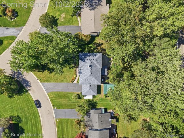 3548 Valleyview Court, West Bloomfield Charter Township, MI 48323