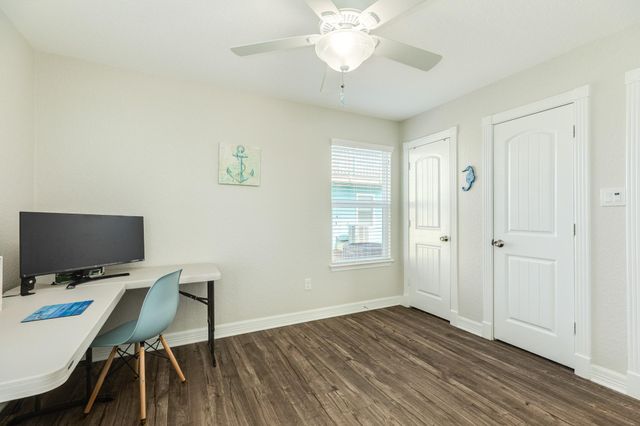 222 Sea Oats Drive, Surfside Beach, TX 77541