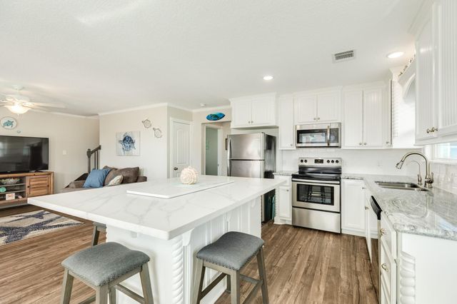 222 Sea Oats Drive, Surfside Beach, TX 77541