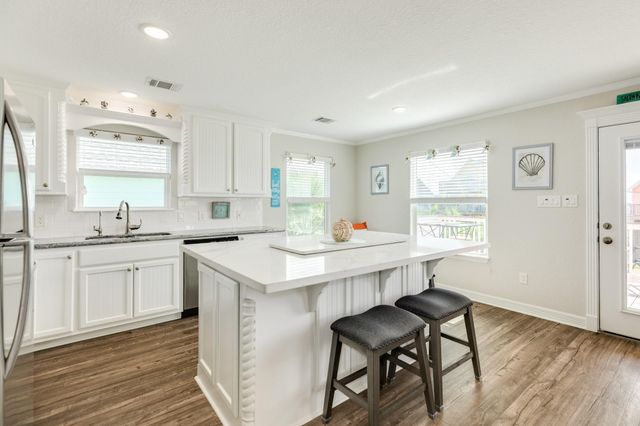 222 Sea Oats Drive, Surfside Beach, TX 77541