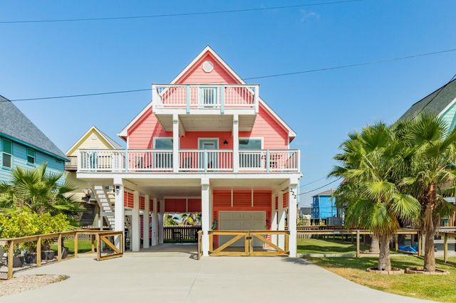 222 Sea Oats Drive, Surfside Beach, TX 77541
