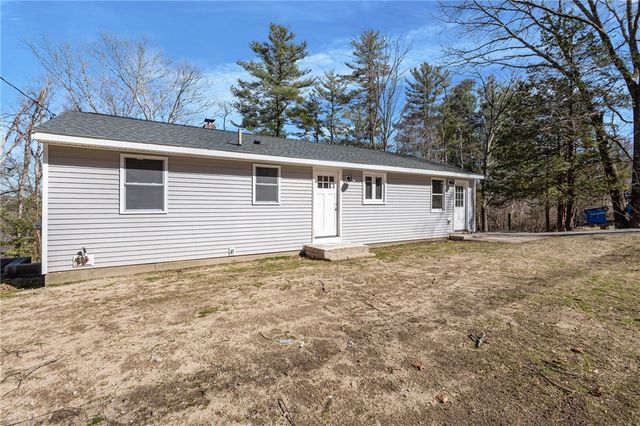 689 Knotty Oak Road, Coventry, RI 02816