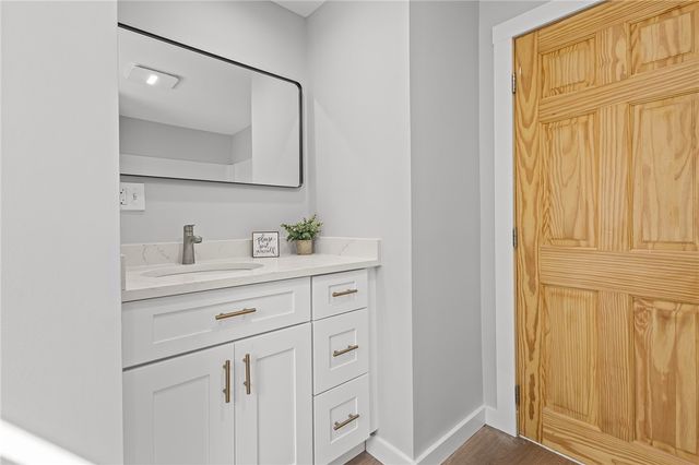 689 Knotty Oak Road, Coventry, RI 02816