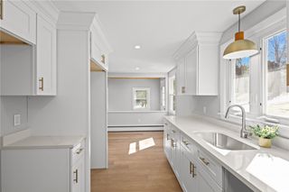 689 Knotty Oak Road, Coventry, RI 02816