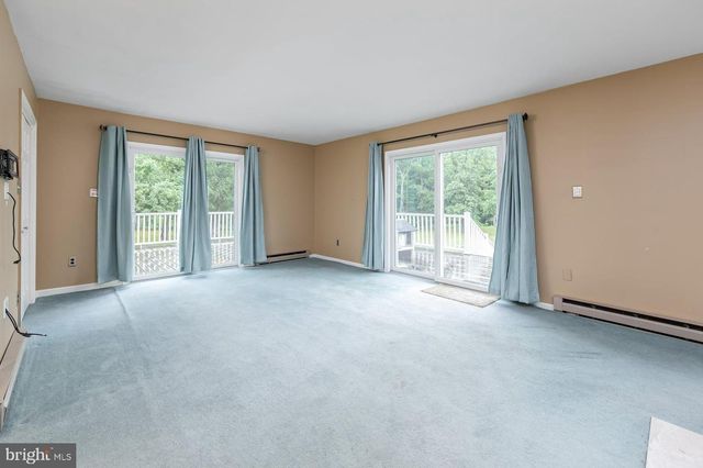 1010 WILLOW GROVE RD, Pittsgrove, NJ 08318