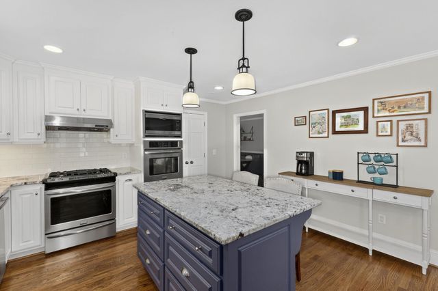 20 Sunset Drive, Greenville, SC 29605