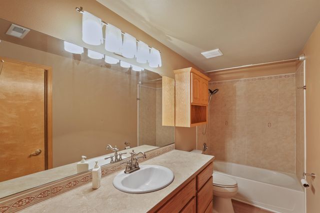 16317 N McKinnon Ln, Colbert, WA 99005