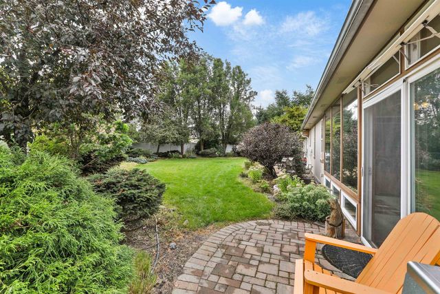 16317 N McKinnon Ln, Colbert, WA 99005