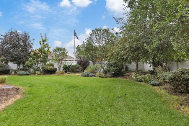 16317 N McKinnon Ln, Colbert, WA 99005