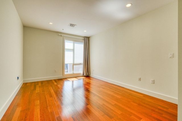 533 Cambridge Street 304, Boston, MA 02134