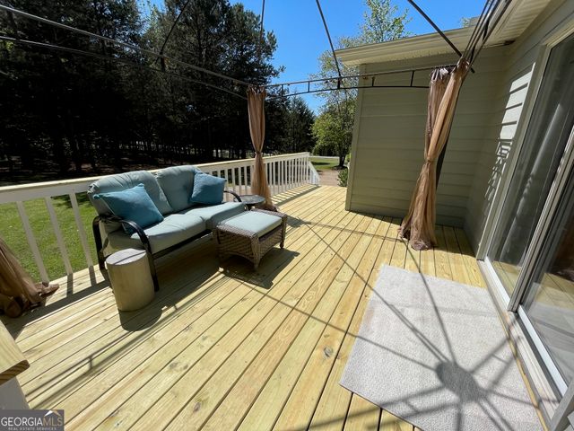 620 S Hogan Drive, Westminster, SC 29693