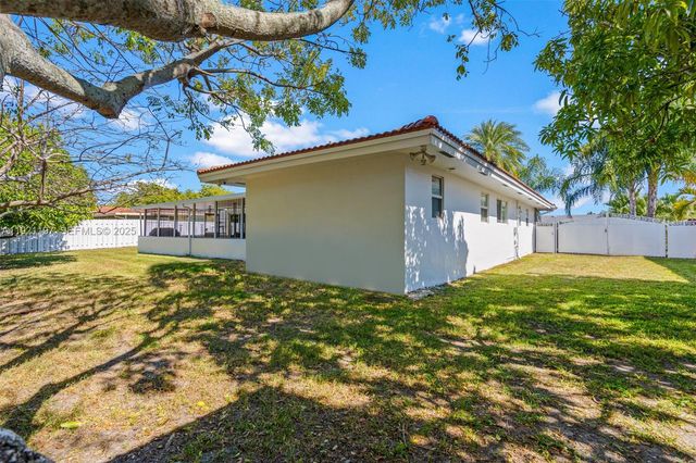 7004 SW 139th Pl, Miami, FL 33183