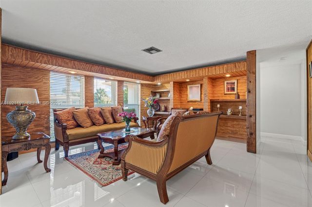 7004 SW 139th Pl, Miami, FL 33183