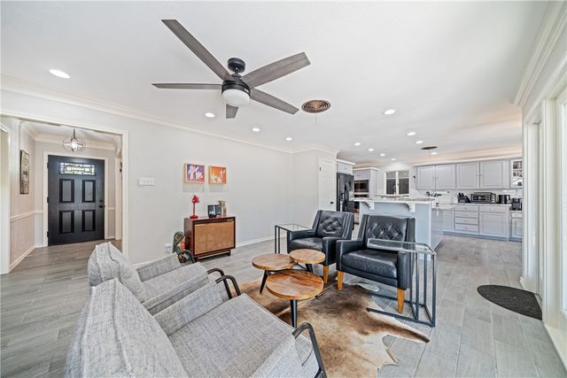 438 Chase Dr, Corpus Christi, TX 78412