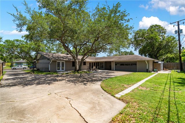 438 Chase Dr, Corpus Christi, TX 78412