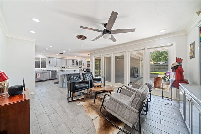 438 Chase Dr, Corpus Christi, TX 78412