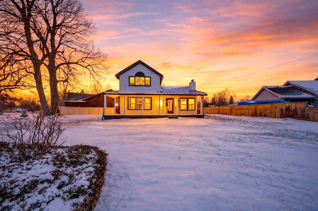 210 W Grove Avenue, Michigan Center, MI 49254