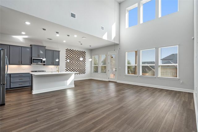 713 Coppell CT, Leander, TX 78641