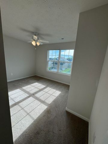 137 Mariner Drive 137 Mariner Drive, Fairborn, OH 45324