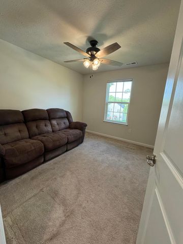 137 Mariner Drive 137 Mariner Drive, Fairborn, OH 45324