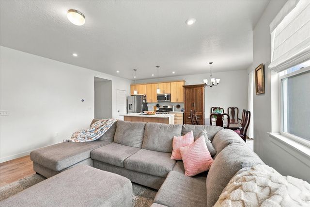 2433 W WYSTERIA DR, Mapleton, UT 84664